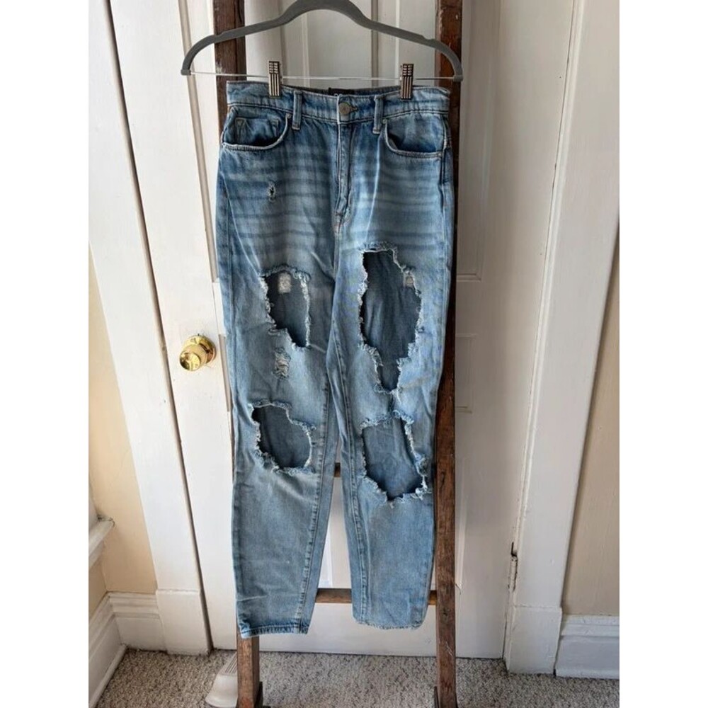 BDG size 26 mom high rise distressed jeans